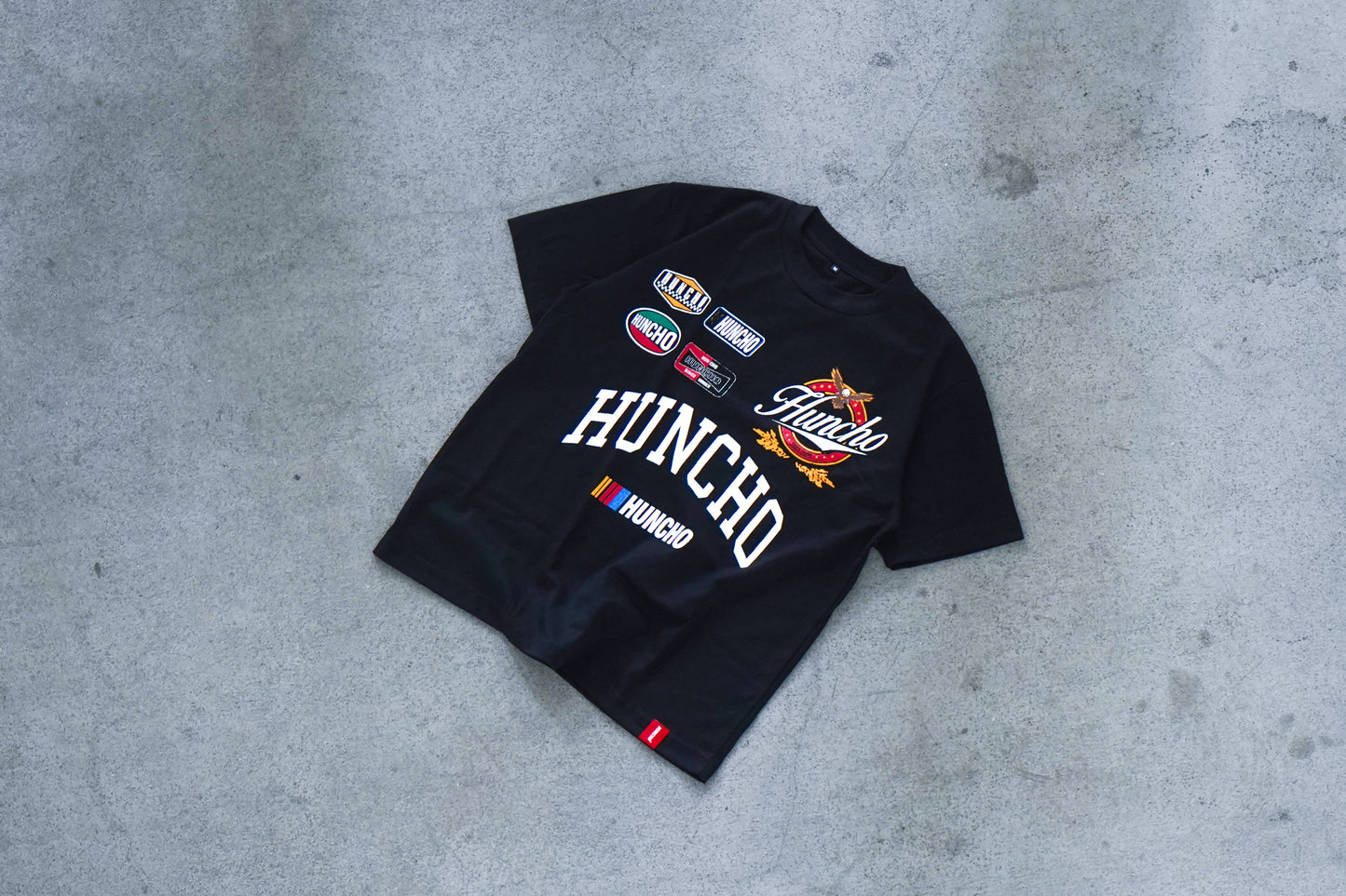 HUNCHO PATCH TEE BLACK