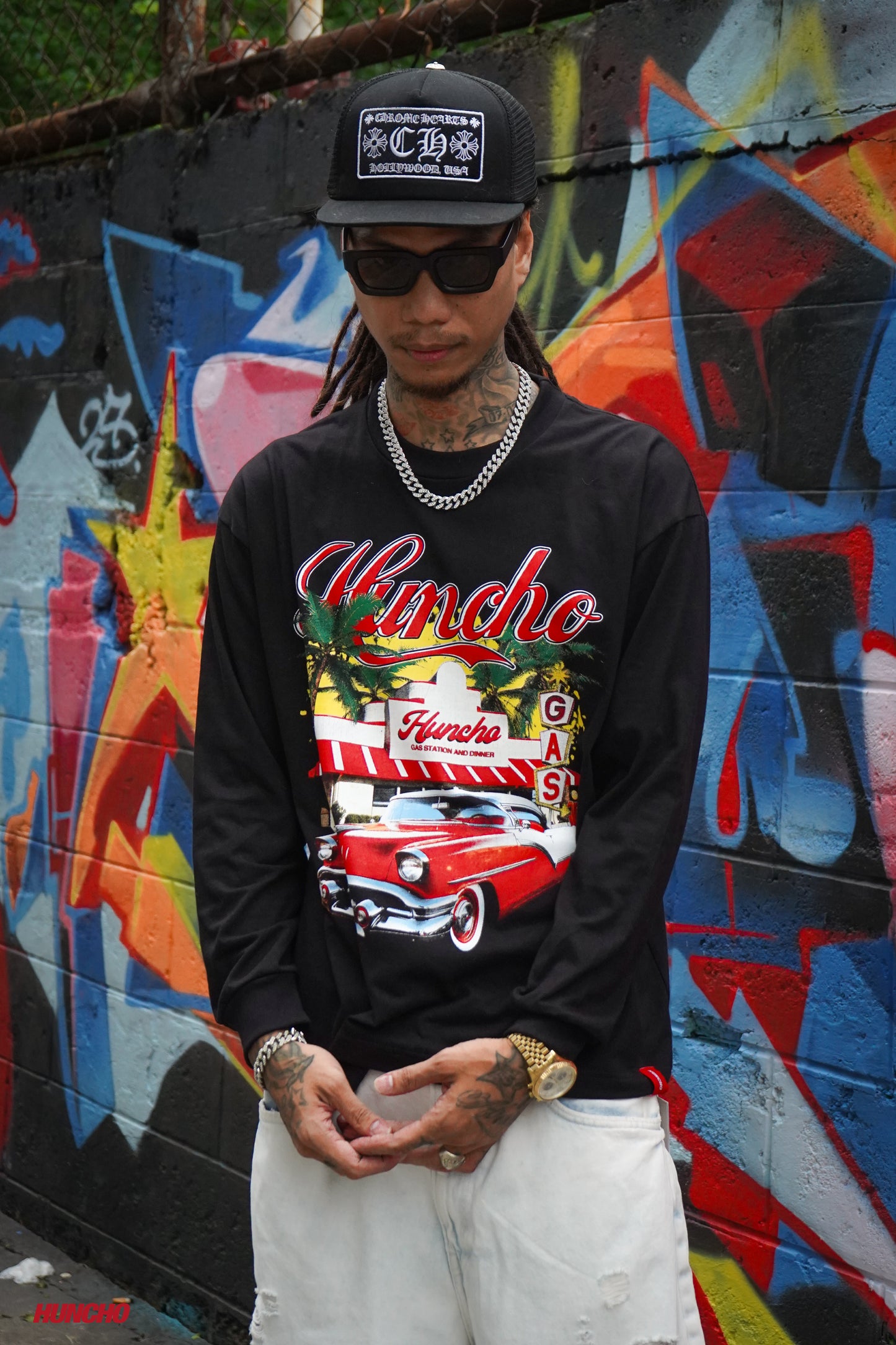 HUNCHO "FILLING STATION" LONG SLEEVE