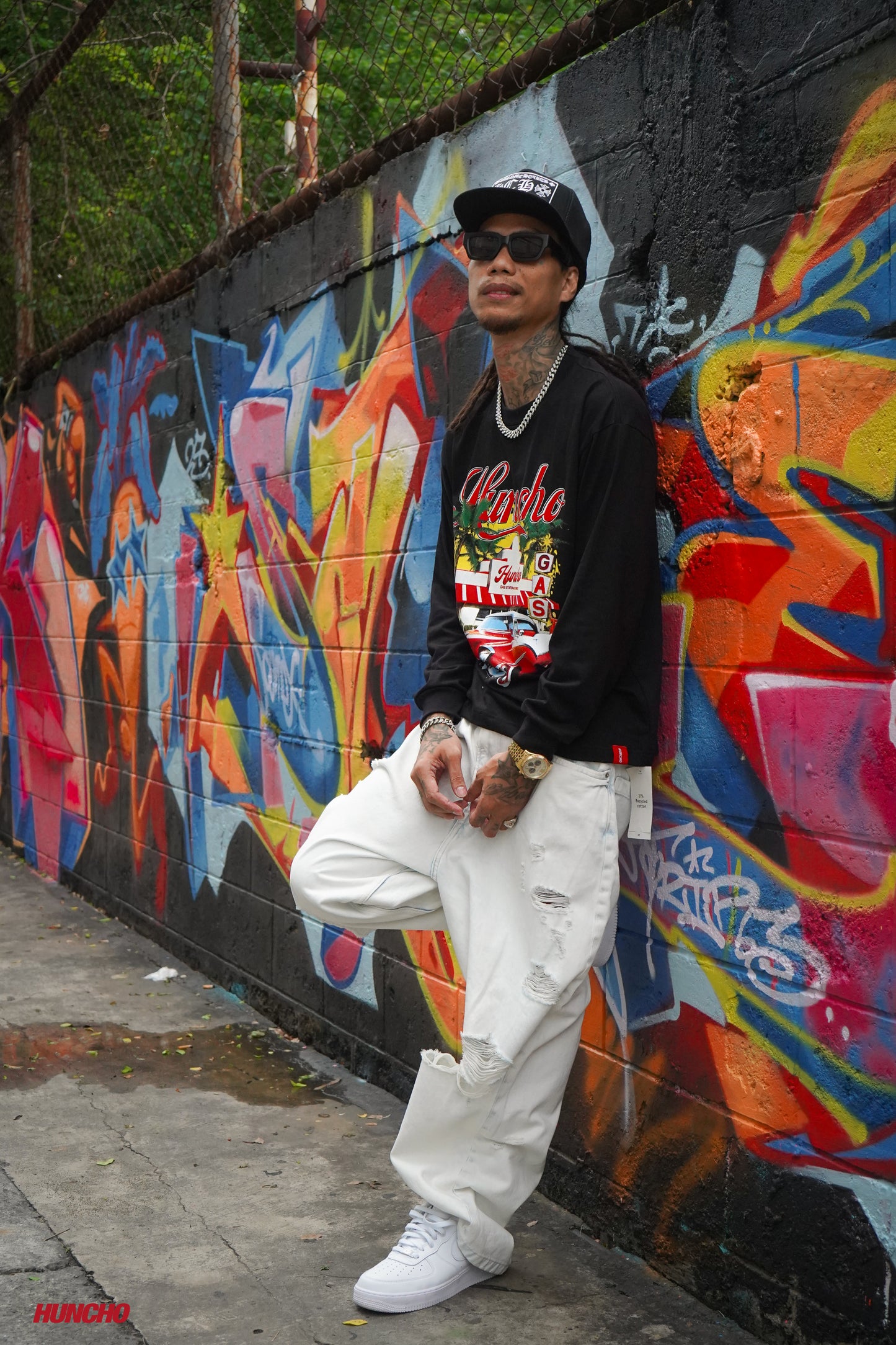 HUNCHO "FILLING STATION" LONG SLEEVE